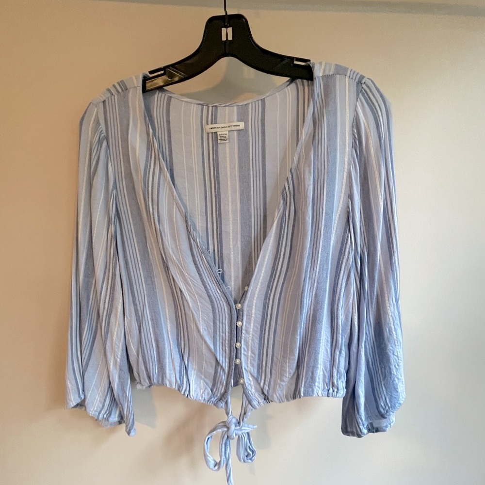 Gently Used American Eagle Tie Front Top, size small